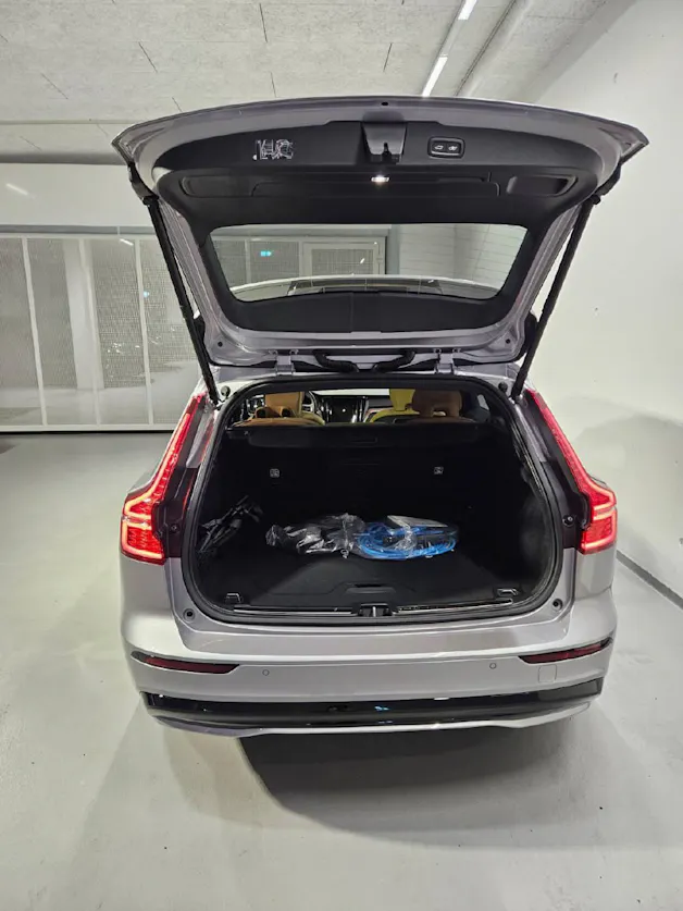 VOLVO V60 2.0 T6 TE Ultra Dark eAWD