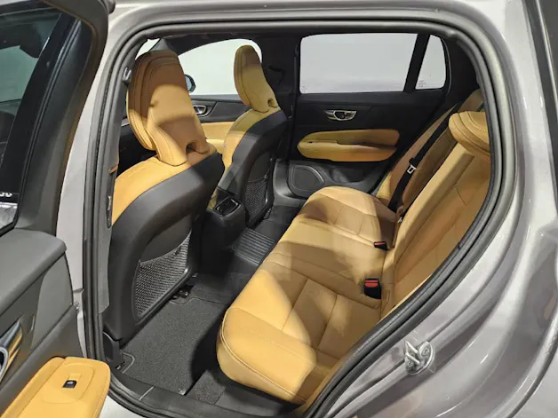 VOLVO V60 2.0 T6 TE Ultra Dark eAWD
