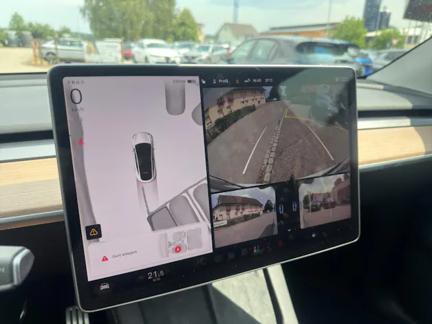 Tesla Model Y Performance D Anhängerkupplung SOH 95.5%