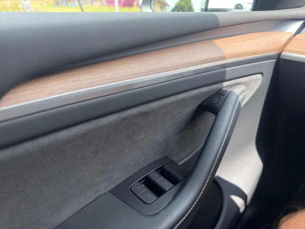 Tesla Model Y Performance D Anhängerkupplung SOH 95.5%
