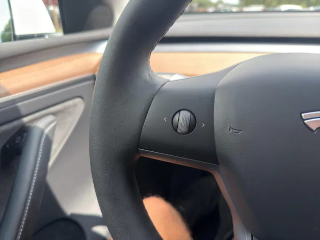 Tesla Model Y Performance D Anhängerkupplung SOH 95.5%
