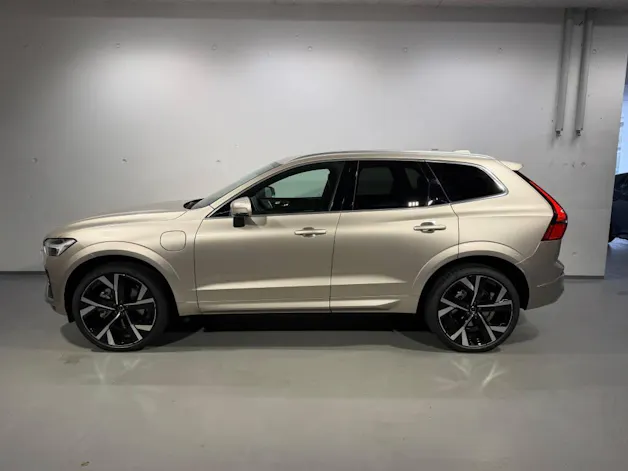 VOLVO XC60 2.0 T8 TE Ultra Dark eAWD