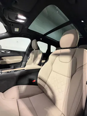 VOLVO XC60 2.0 T8 TE Ultra Dark eAWD
