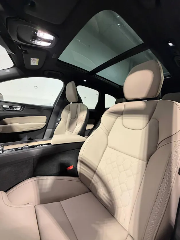 VOLVO XC60 2.0 T8 TE Ultra Dark eAWD