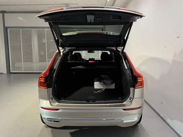 VOLVO XC60 2.0 T8 TE Ultra Dark eAWD