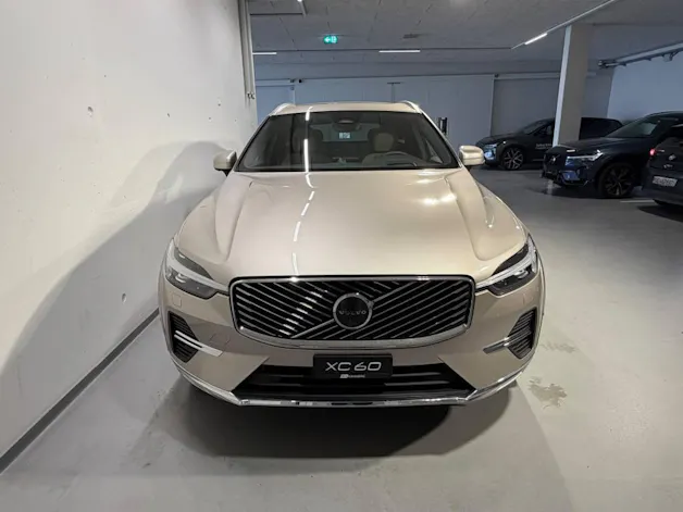 VOLVO XC60 2.0 T8 TE Ultra Dark eAWD