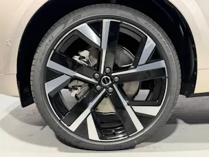 VOLVO XC60 2.0 T8 TE Ultra Dark eAWD