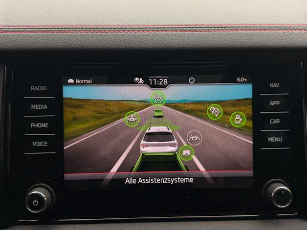 SKODA Kodiaq RS 4x4 *** 7-SITZER, ANHÄNGEKUPPLUNG & PANORAMAGLASDACH ***