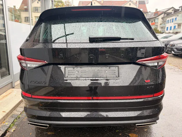 SKODA Kodiaq RS 4x4 *** 7-SITZER, ANHÄNGEKUPPLUNG & PANORAMAGLASDACH ***