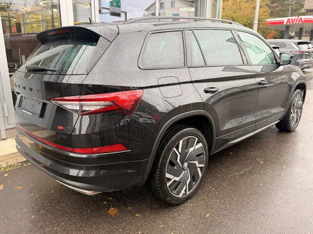 SKODA Kodiaq RS 4x4 *** 7-SITZER, ANHÄNGEKUPPLUNG & PANORAMAGLASDACH ***