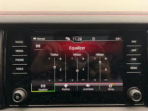 SKODA Kodiaq RS 4x4 *** 7-SITZER, ANHÄNGEKUPPLUNG & PANORAMAGLASDACH ***