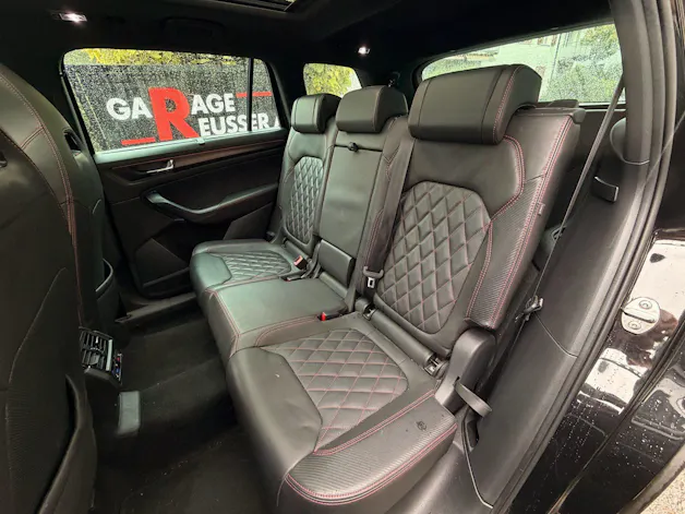 SKODA Kodiaq RS 4x4 *** 7-SITZER, ANHÄNGEKUPPLUNG & PANORAMAGLASDACH ***