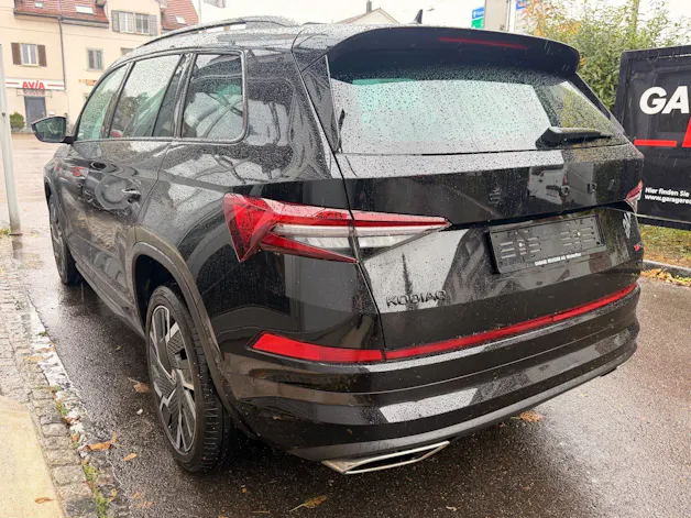 SKODA Kodiaq RS 4x4 *** 7-SITZER, ANHÄNGEKUPPLUNG & PANORAMAGLASDACH ***