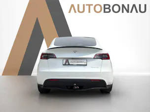 Tesla Model Y Performance D SOH 95.1% Anhängerkupplung