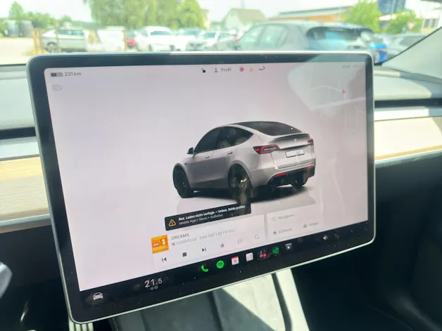 Tesla Model Y Performance D SOH 95.1% Anhängerkupplung