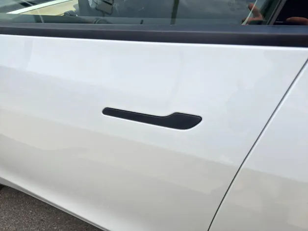 Tesla Model Y Performance D SOH 95.1% Anhängerkupplung