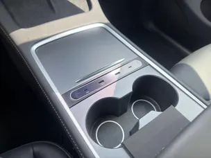 Tesla Model Y Performance D SOH 95.1% Anhängerkupplung