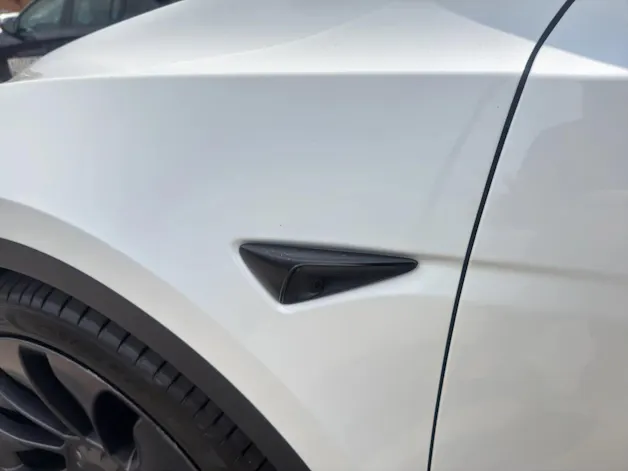 Tesla Model Y Performance D SOH 95.1% Anhängerkupplung