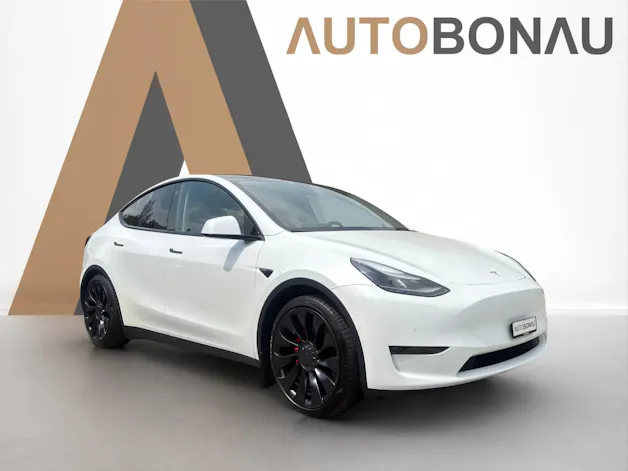 Tesla Model Y Performance D SOH 95.1% Anhängerkupplung