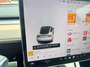 Tesla Model Y Performance D SOH 95.1% Anhängerkupplung