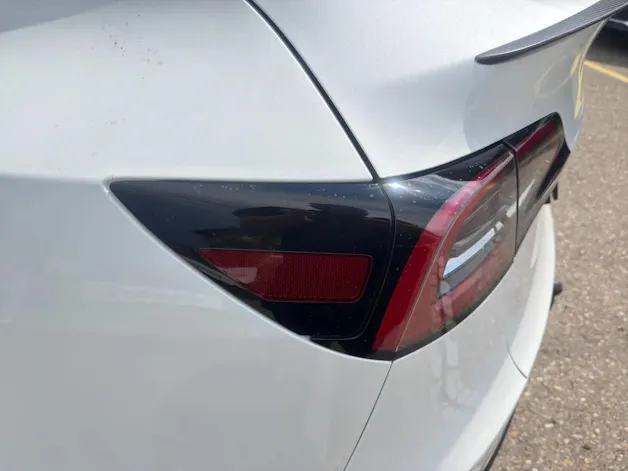 Tesla Model Y Performance D SOH 95.1% Anhängerkupplung