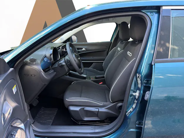 FIAT 600 1.2 Hybrid 145 Cult