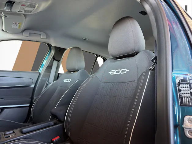 FIAT 600 1.2 Hybrid 145 Cult