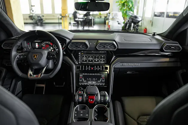 Lamborghini Urus E-Gear