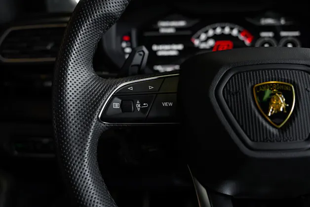 Lamborghini Urus E-Gear
