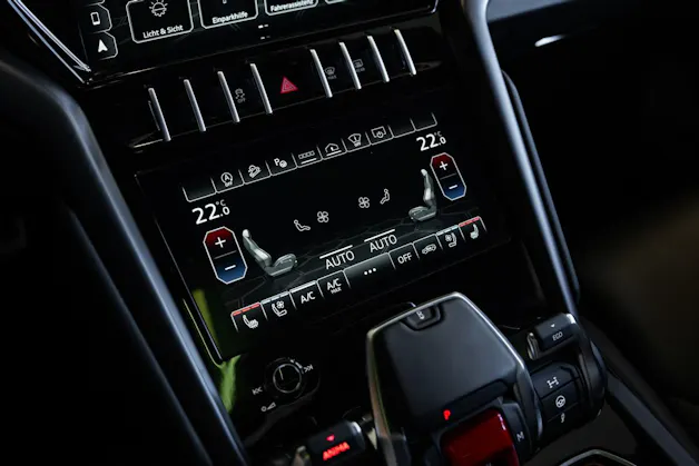 Lamborghini Urus E-Gear