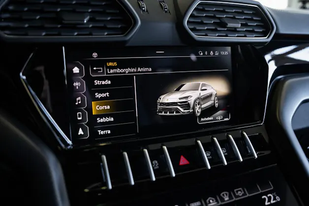 Lamborghini Urus E-Gear