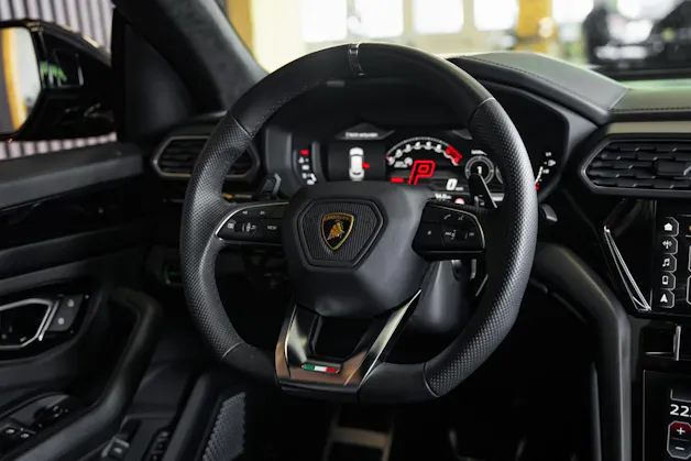 Lamborghini Urus E-Gear