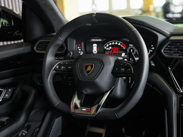 Lamborghini Urus E-Gear