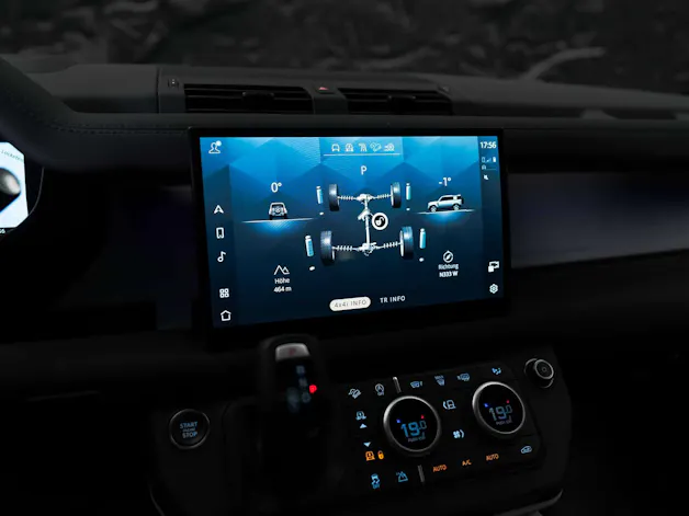 Land Rover Defender 110 P425 5.0 V8 X-Dynamic HSE AT8 *URBAN*