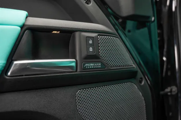 Land Rover Defender 110 P425 5.0 V8 X-Dynamic HSE AT8 *URBAN* Tiffany Interieur*