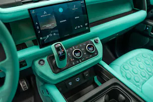 Land Rover Defender 110 P425 5.0 V8 X-Dynamic HSE AT8 *URBAN* Tiffany Interieur*