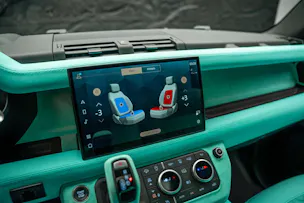 Land Rover Defender 110 P425 5.0 V8 X-Dynamic HSE AT8 *URBAN* Tiffany Interieur*