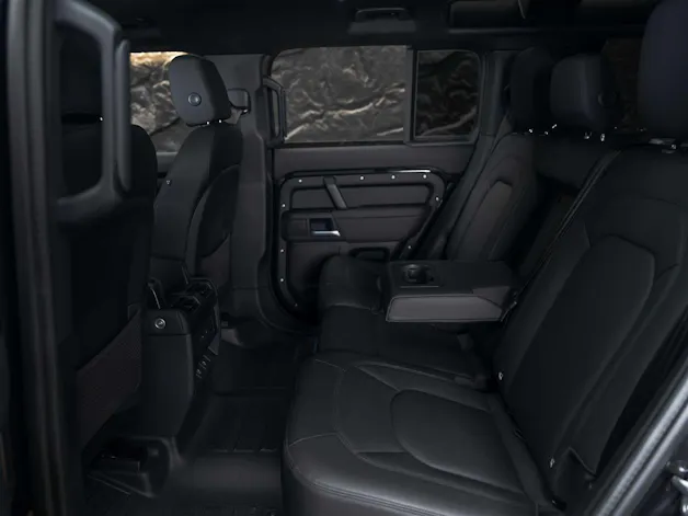 Land Rover Defender 110 P425 5.0 V8 X-Dynamic HSE AT8 *URBAN*
