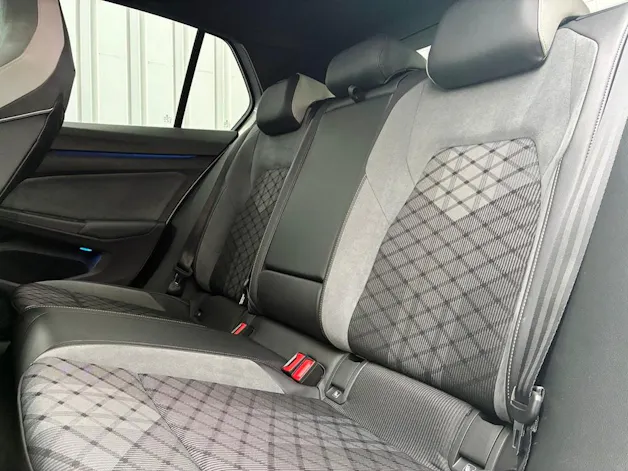 VW Golf 1.5 eTSI mHEV ACT R-Line DSG