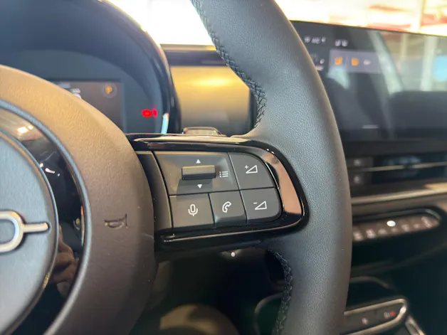 FIAT 600 1.2 Hybrid 145 Sport