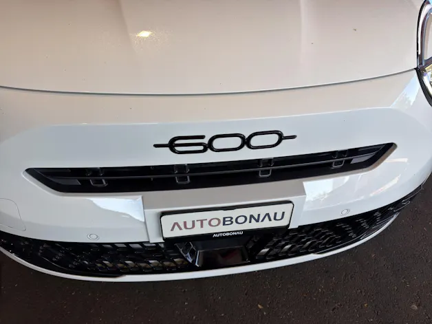 FIAT 600 1.2 Hybrid 145 Sport
