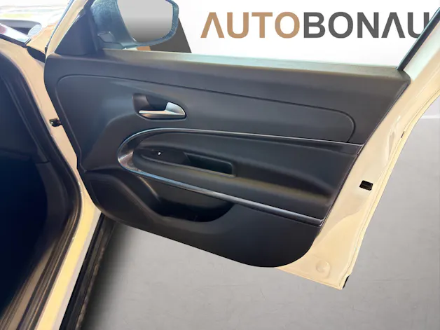FIAT 600 1.2 Hybrid 145 Sport