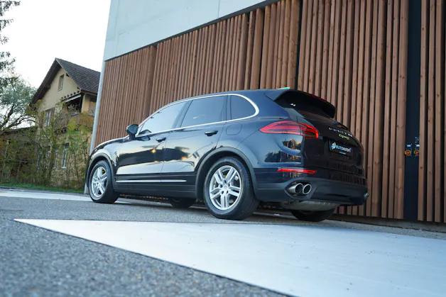 PORSCHE CAYENNE S E-HYBRID l 416 PS