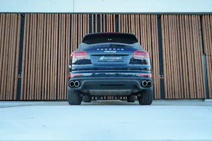 PORSCHE CAYENNE S E-HYBRID l 416 PS