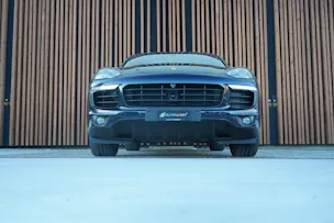 PORSCHE CAYENNE S E-HYBRID l 416 PS