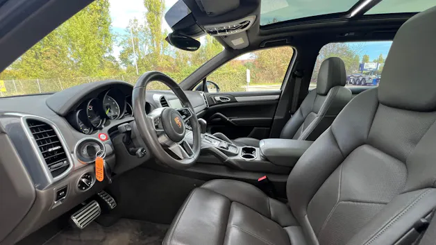 PORSCHE CAYENNE S E-HYBRID l 416 PS