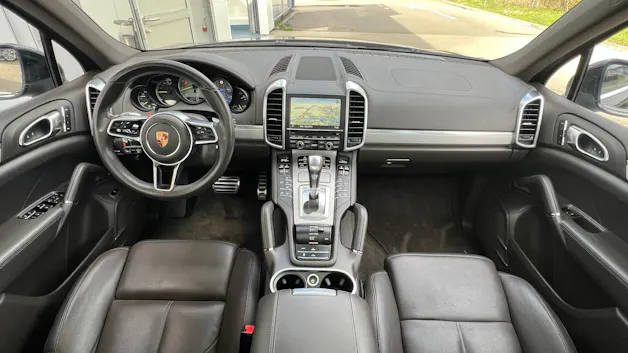 PORSCHE CAYENNE S E-HYBRID l 416 PS