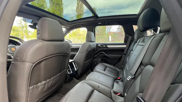 PORSCHE CAYENNE S E-HYBRID l 416 PS