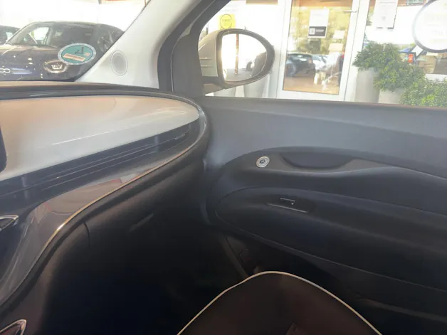 FIAT 500 Electric Cult 320KM