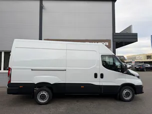 IVECO 35 S 16B A8 V 3520L